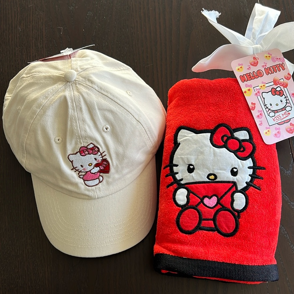 Hello Kitty Valentine’s Day hat and towel  NWT
